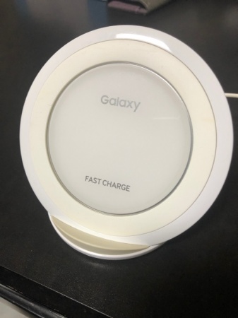 iPhone用ワイヤレス充電器